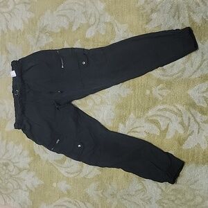 Black cropped cargo pants - size xs